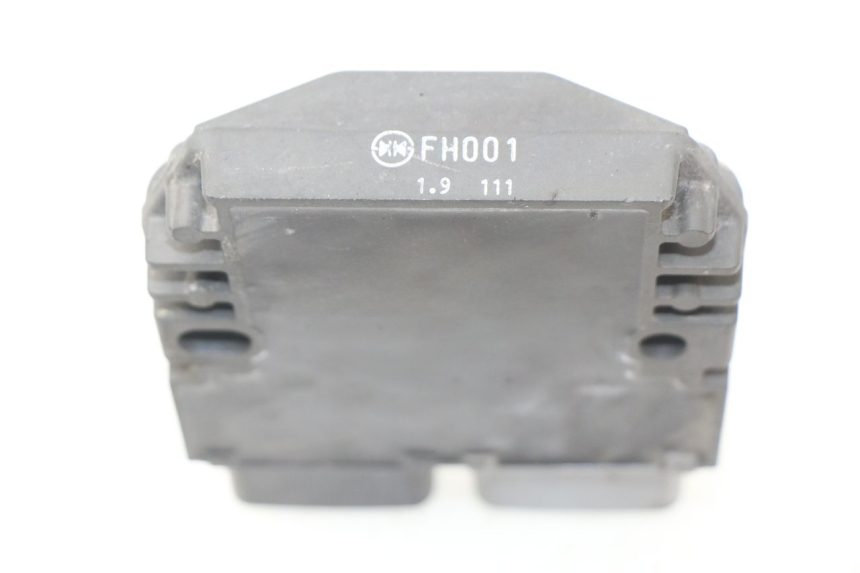 photo de REGULATOR ŁADOWANIA YAMAHA TDM ABS 900 (2002 - 2014) - Punkty mocowania