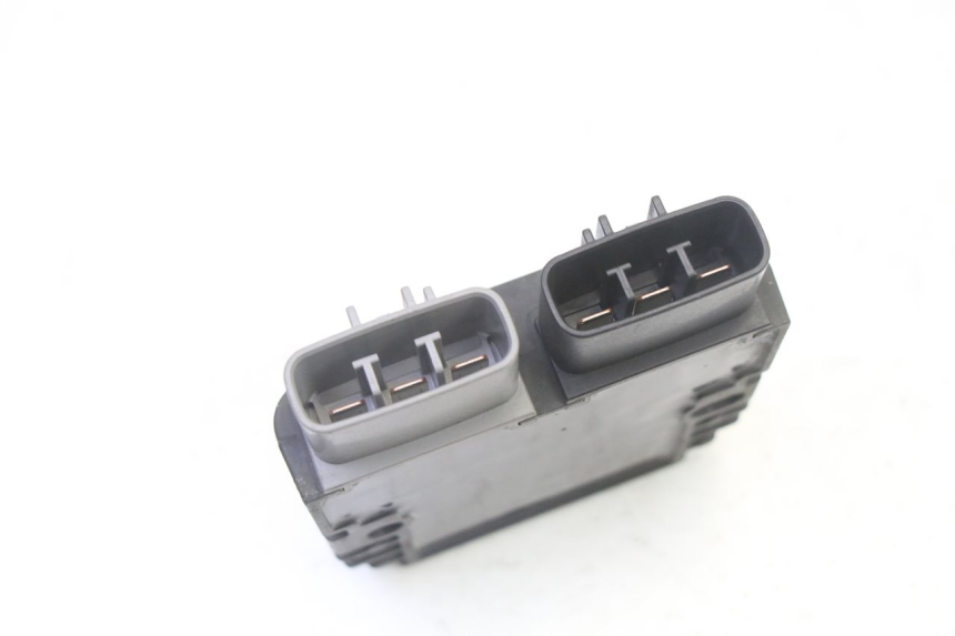 photo de REGULATOR ŁADOWANIA YAMAHA TDM ABS 900 (2002 - 2014) - Inny kąt widzenia