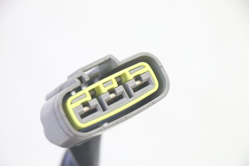 photo de REGULATOR ŁADOWANIA YAMAHA TDM ABS 900 (2002 - 2014) - Punkty mocowania