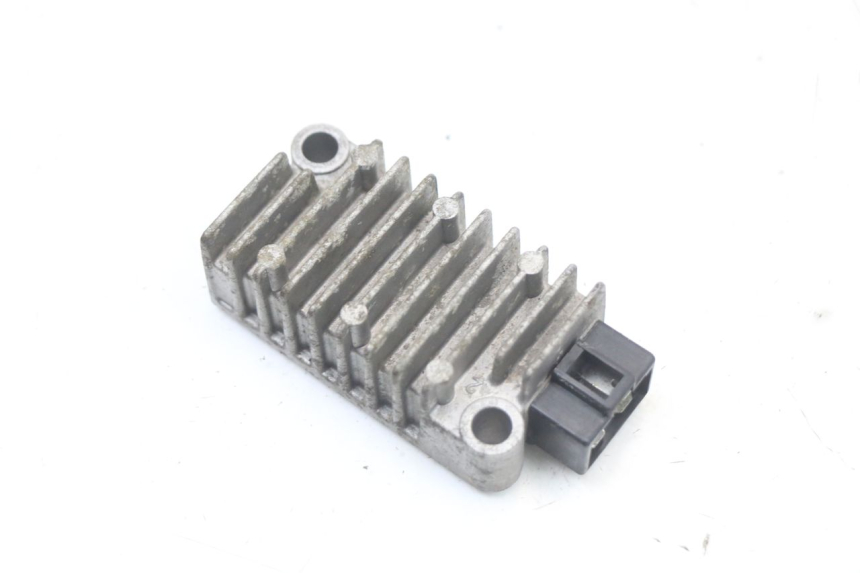 photo de REGULATOR ŁADOWANIA YAMAHA TDR DELTABOX 125 (1997 - 2003) - Szczegół części