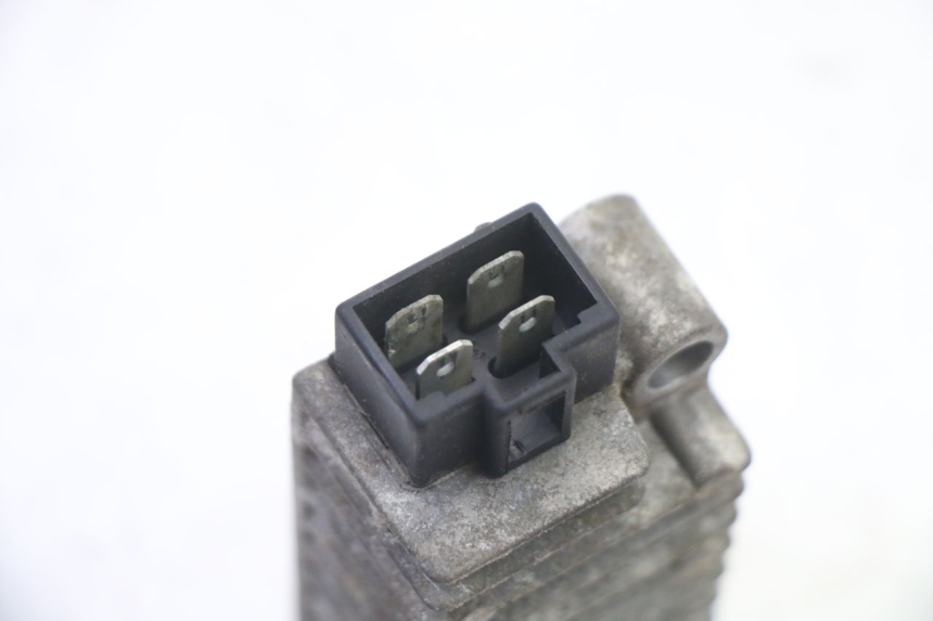 photo de REGULATOR ŁADOWANIA YAMAHA TDR DELTABOX 125 (1997 - 2003) - Inny kąt widzenia