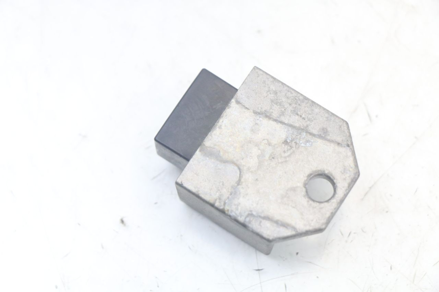 photo de REGULATOR ŁADOWANIA PEUGEOT TKR TREKKER FURIOUS 50 (2005 - 2014) - Inny kąt widzenia