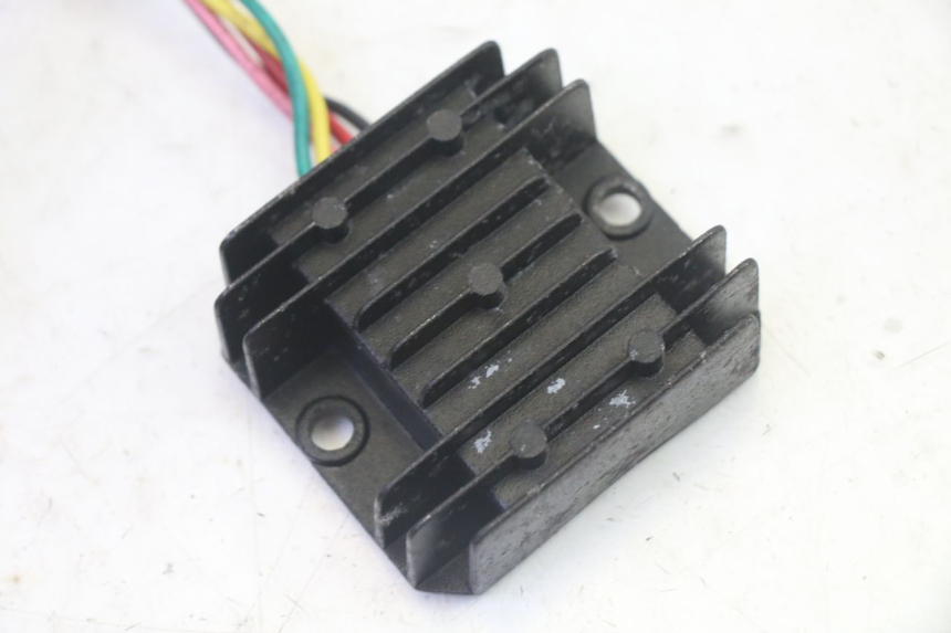 photo de REGULATOR ŁADOWANIA SUKIDA TOP 1 50 (2003 - 2010) - Szczegół części