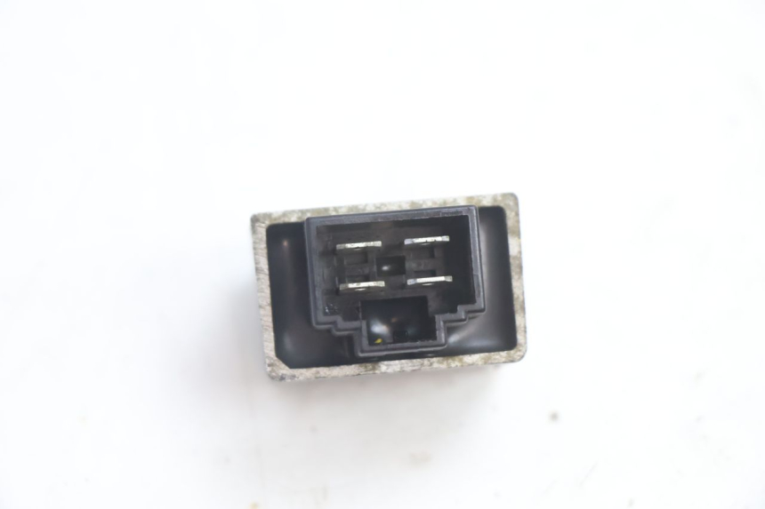 photo de REGULATOR ŁADOWANIA PEUGEOT TREKKER TKR 50 (2005 - 2014) - Inny kąt widzenia