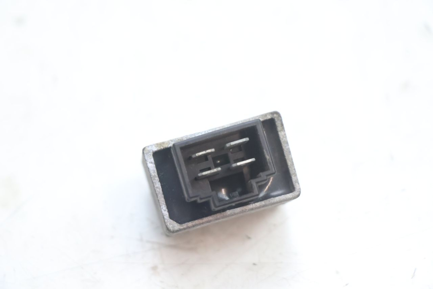 photo de REGULATOR ŁADOWANIA PEUGEOT TREKKER 50 (1995 - 2004) - Inny kąt widzenia