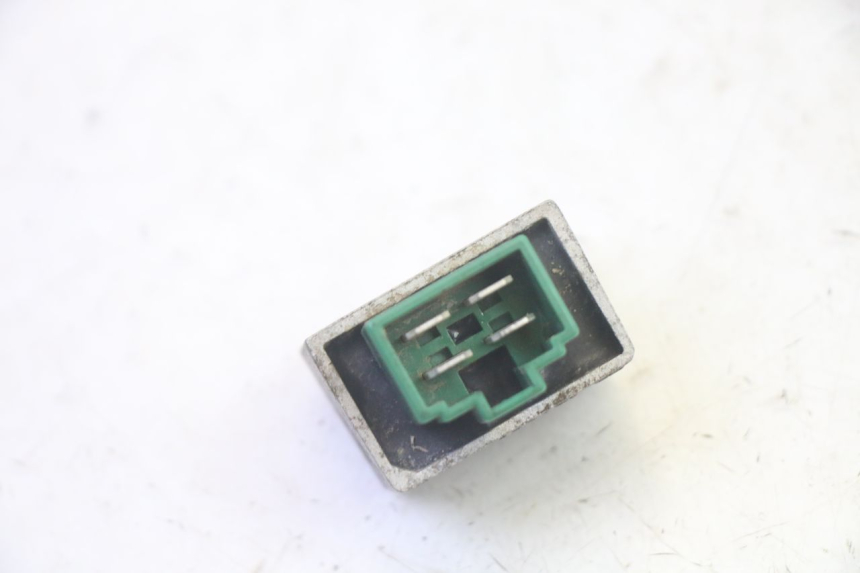 photo de REGULATOR ŁADOWANIA YAMAHA TTR 125 (2000 - 2020) - Inny kąt widzenia