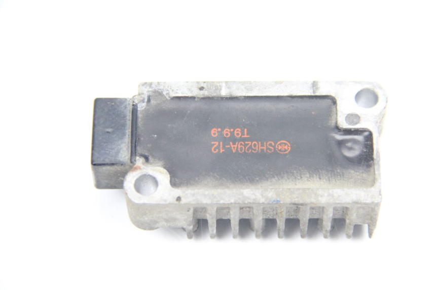 photo de REGULATOR ŁADOWANIA YAMAHA TW 125 (1998 - 2002) - Inny kąt widzenia