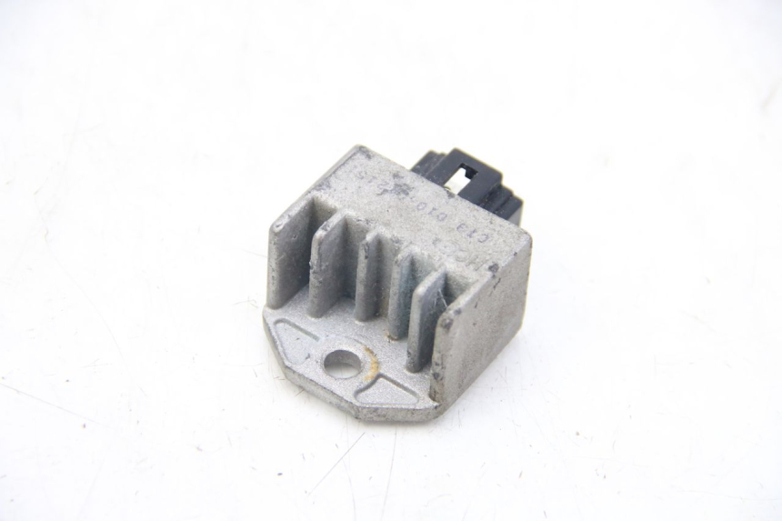 photo de REGULATOR ŁADOWANIA PEUGEOT TWEET 4T 50 (2010 - 2014) - Szczegół części