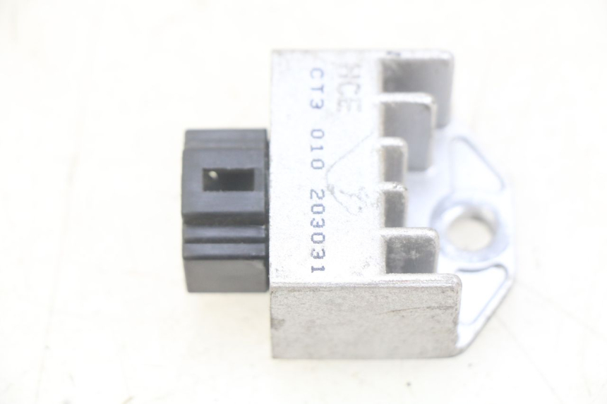 photo de REGULATOR ŁADOWANIA PEUGEOT TWEET 4T 50 (2010 - 2014) - Widok główny