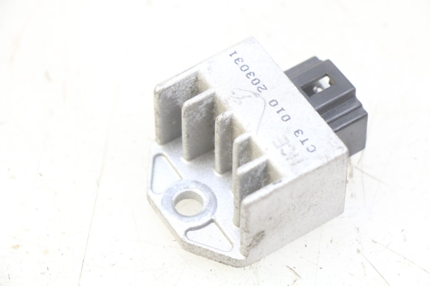 photo de REGULATOR ŁADOWANIA PEUGEOT TWEET 4T 50 (2010 - 2014) - Inny kąt widzenia