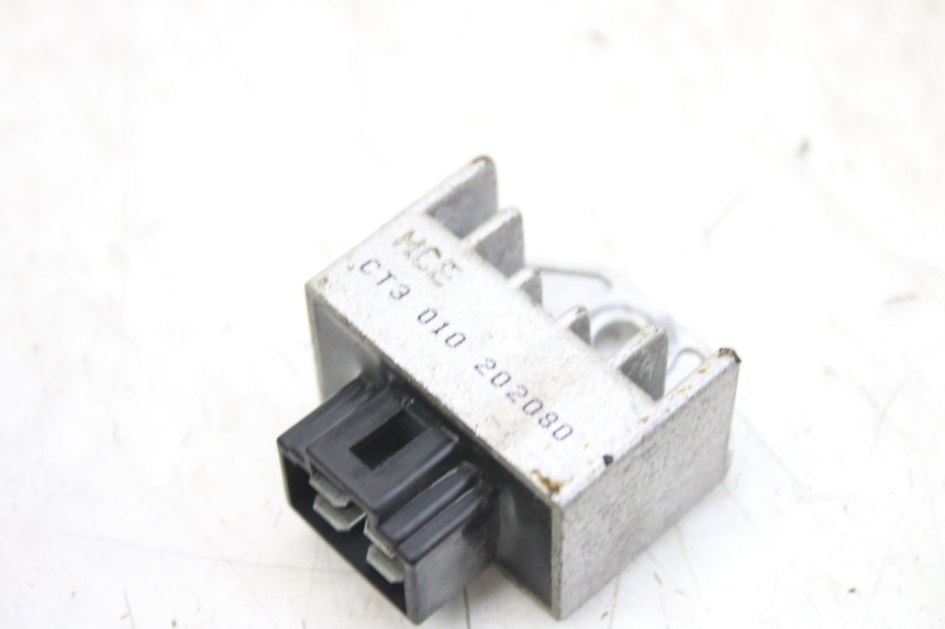 photo de REGULATOR ŁADOWANIA PEUGEOT TWEET 4T 50 (2010 - 2014) - Inny kąt widzenia