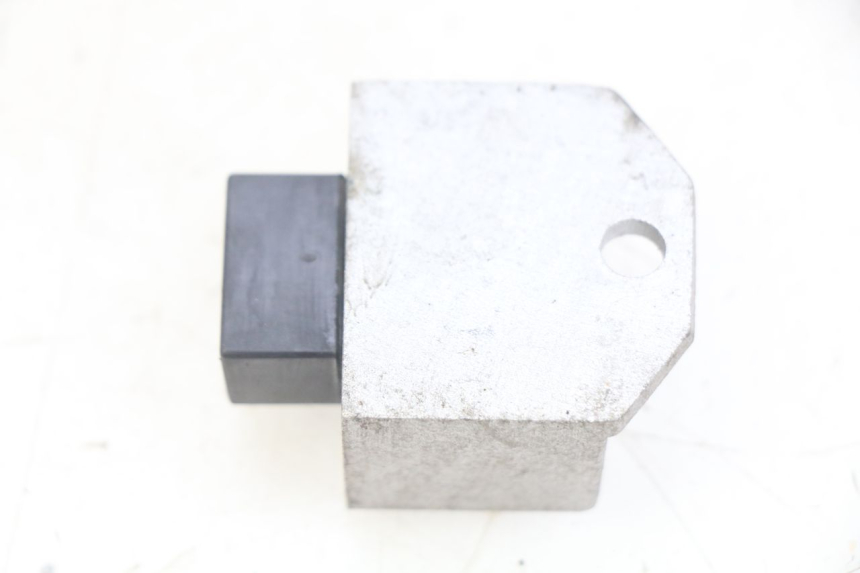 photo de REGULATOR ŁADOWANIA PEUGEOT TWEET 4T 50 (2010 - 2014) - Szczegół części