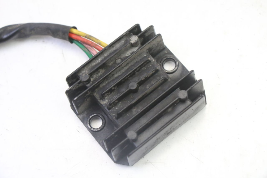 photo de REGULATOR ŁADOWANIA PEUGEOT TWEET 4T 50 (2018 - 2022) - Szczegół części