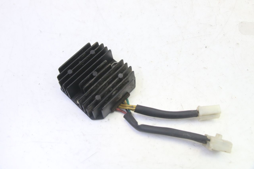 photo de REGULATOR ŁADOWANIA PEUGEOT TWEET PRO CARGO 50 (2018 - 2022) - Szczegół części