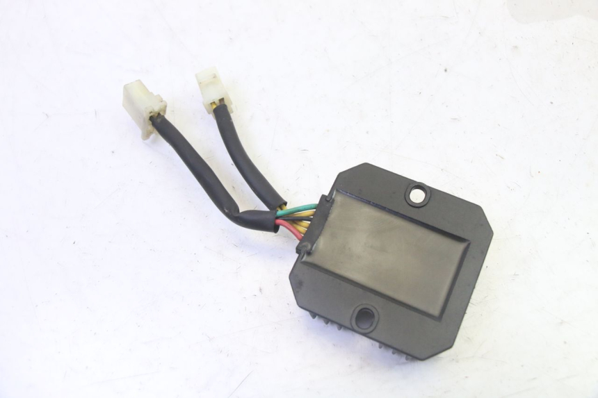 photo de REGULATOR ŁADOWANIA PEUGEOT TWEET PRO CARGO 50 (2018 - 2022) - Zoom stanu zużycia