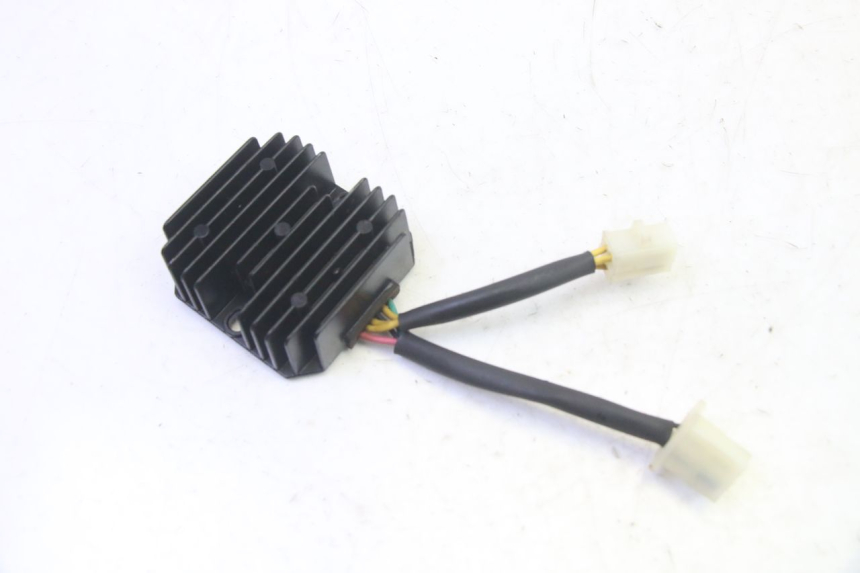 photo de REGULATOR ŁADOWANIA PEUGEOT TWEET PRO EFI 4T 50 (2021 - 2022) - Szczegół części