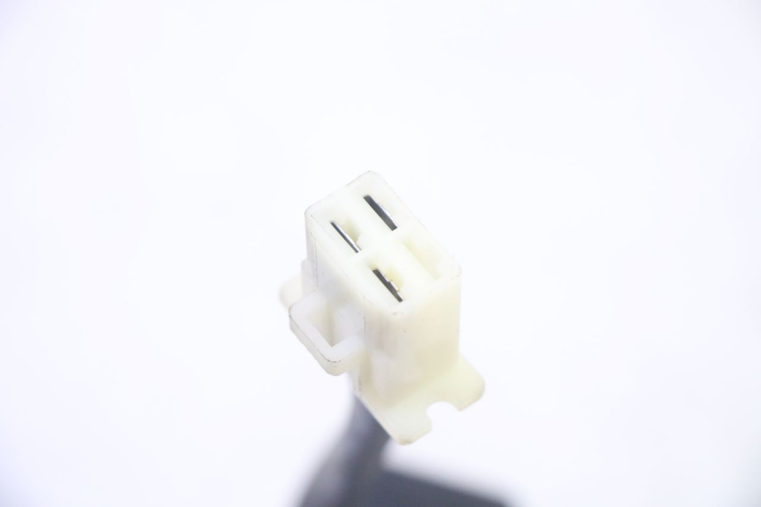 photo de REGULATOR ŁADOWANIA PEUGEOT TWEET PRO EFI 4T 50 (2021 - 2022) - Inny kąt widzenia