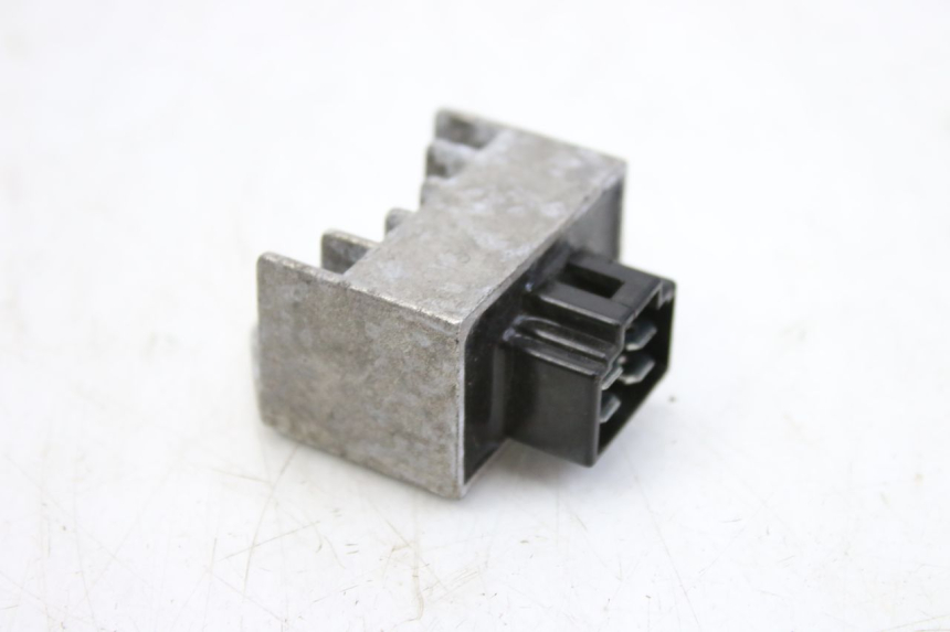 photo de REGULATOR ŁADOWANIA PEUGEOT TWEET 125 (2010 - 2017) - Widok główny