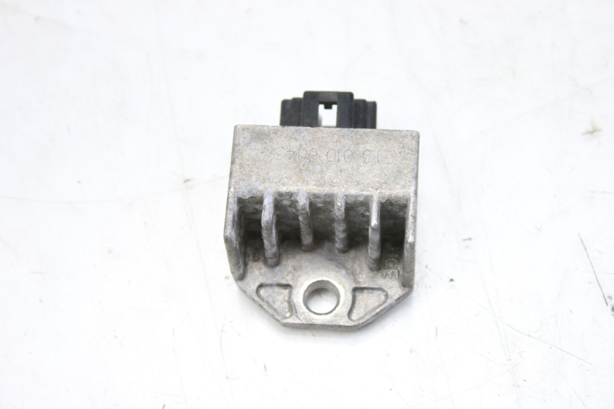 photo de REGULATOR ŁADOWANIA PEUGEOT TWEET 125 (2010 - 2017) - Inny kąt widzenia