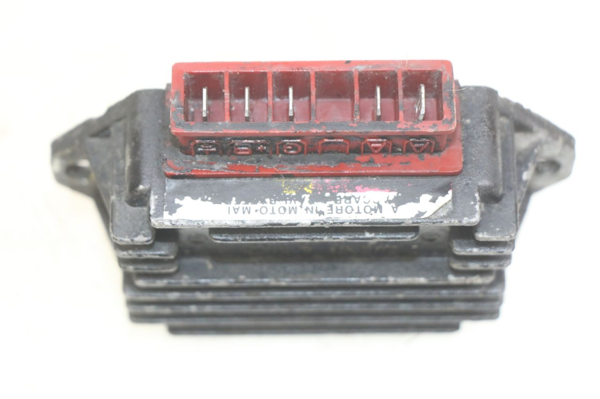 photo de REGULATOR ŁADOWANIA PIAGGIO TYPHOON 50 (1993 - 1999) - Inny kąt widzenia