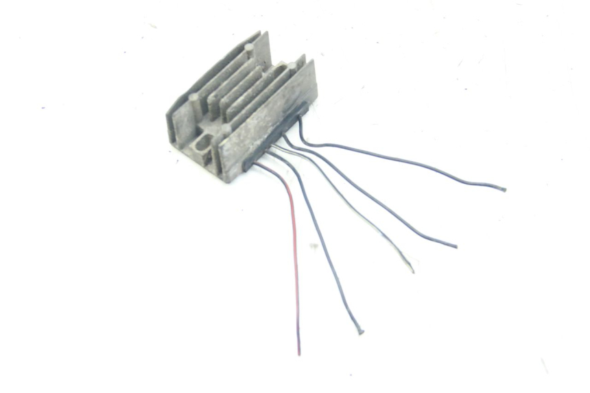 photo de REGULATOR ŁADOWANIA SUZUKI UH BURGMAN 125 (2002 - 2006) - Szczegół części