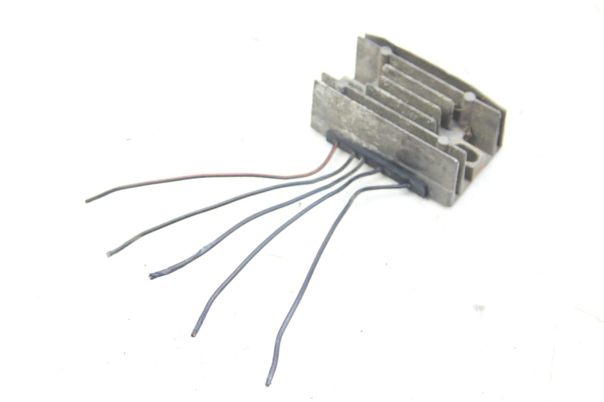 photo de REGULATOR ŁADOWANIA SUZUKI UH BURGMAN 125 (2002 - 2006) - Zoom stanu zużycia