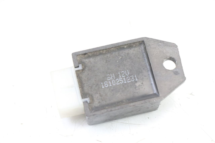 photo de REGULATOR ŁADOWANIA UNIVERSAL BIKE ZN50QT-11B 50 (2018 - 2021) - Inny kąt widzenia