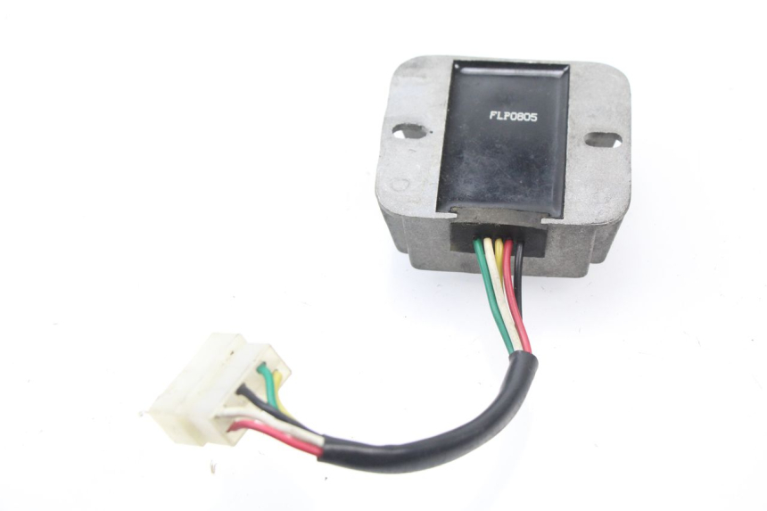 photo de REGULATOR ŁADOWANIA REVATTO URBA GT 125 (2007 - 2017) - Zoom stanu zużycia