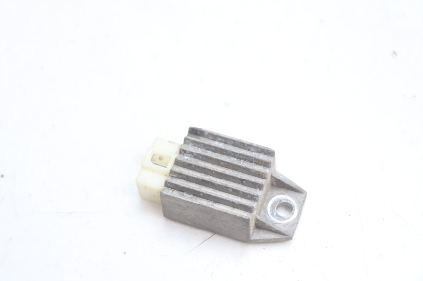 photo de REGULATOR ŁADOWANIA PEUGEOT V-CLIC VCLIC 50 (2007 - 2013) - Widok główny