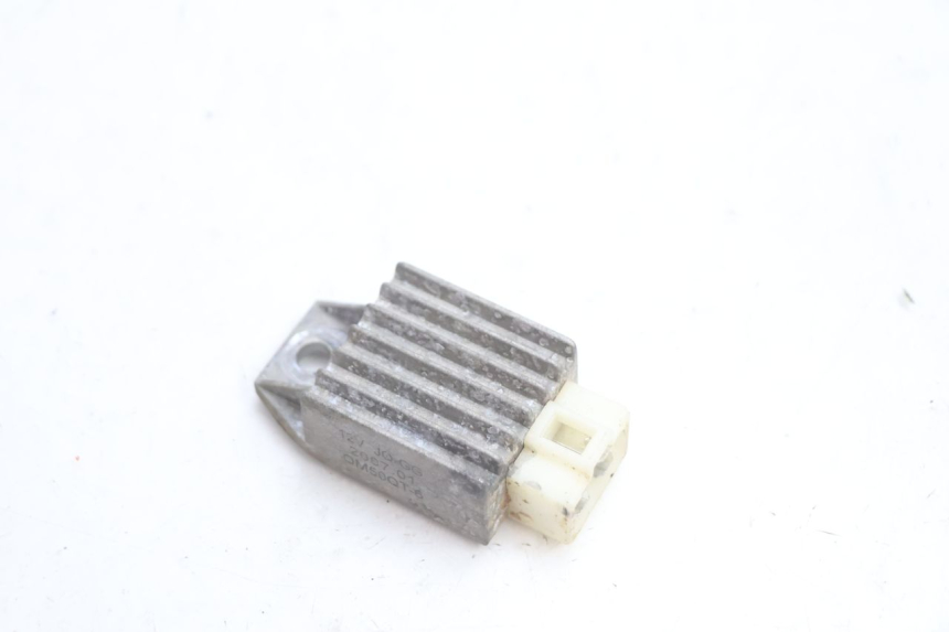 photo de REGULATOR ŁADOWANIA PEUGEOT V-CLIC VCLIC 50 (2007 - 2013) - Szczegół części