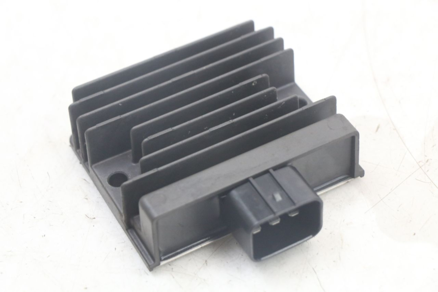 photo de REGULATOR ŁADOWANIA KAWASAKI VERSYS ABS 650 (2015 - 2018) - Szczegół części