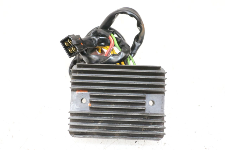 photo de REGULATOR ŁADOWANIA PIAGGIO VESPA GTS SUPER IE 125 (2009 - 2016) - Widok główny