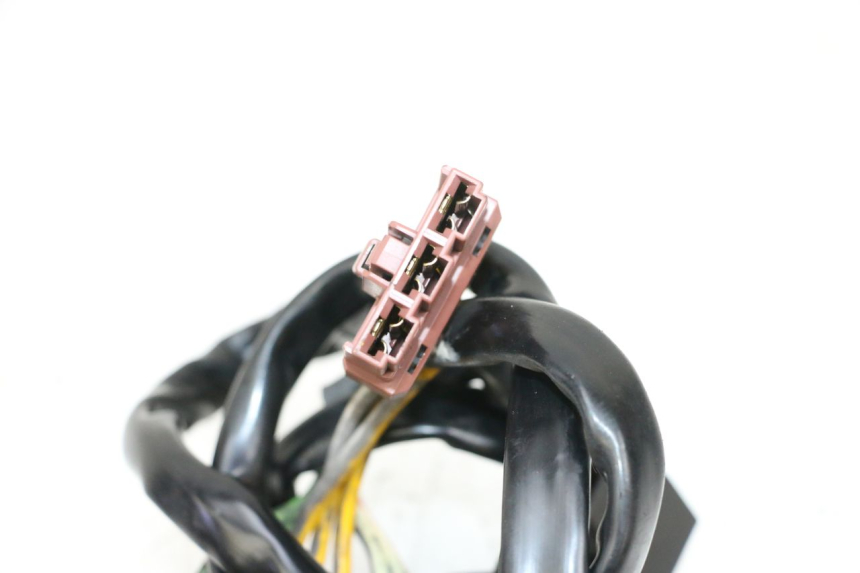 photo de REGULATOR ŁADOWANIA PIAGGIO VESPA GTS SUPER IE 125 (2009 - 2016) - Zbliżenie techniczne