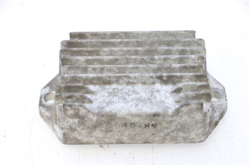 photo de REGULATOR ŁADOWANIA PIAGGIO VESPA LX 2T 50 (2005 - 2013) - Inny kąt widzenia