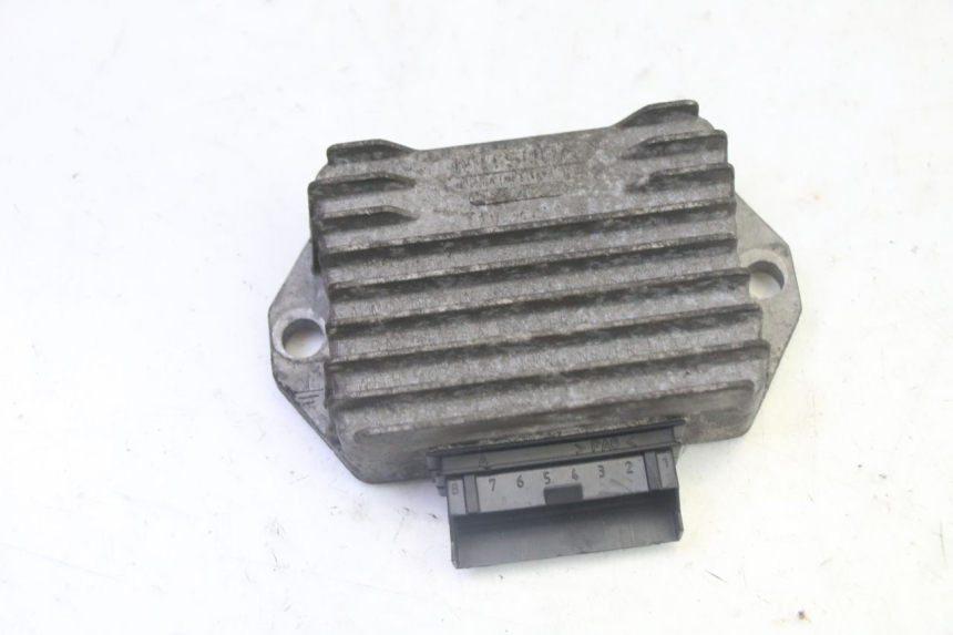 photo de REGULATOR ŁADOWANIA PIAGGIO VESPA S 2T 50 (2007 - 2014) - Szczegół części