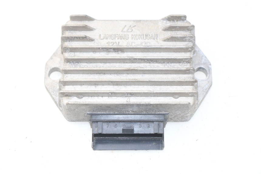 photo de REGULATOR ŁADOWANIA PIAGGIO VESPA SPRINT 2T 50 (2014 - 2018) - Widok główny