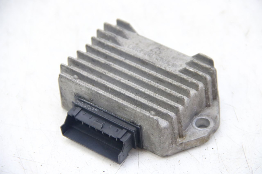 photo de REGULATOR ŁADOWANIA PIAGGIO VESPA SPRINT 2T 50 (2014 - 2018) - Szczegół części