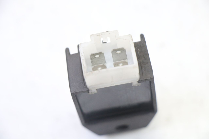 photo de REGULATOR ŁADOWANIA PEUGEOT VIVACITY NEW 2T 50 (2008 - 2017) - Zoom stanu zużycia