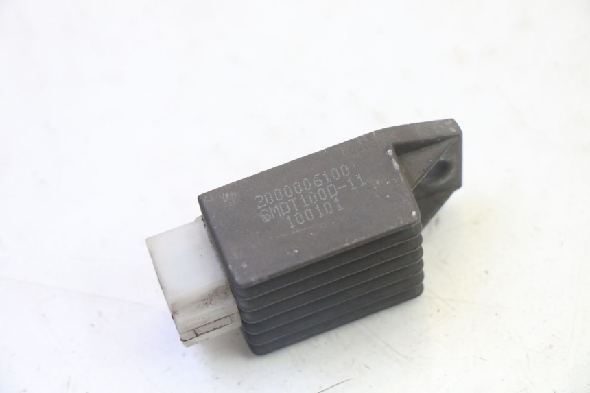 photo de REGULATOR ŁADOWANIA PEUGEOT VIVACITY NEW 2T 50 (2008 - 2017) - Zbliżenie techniczne