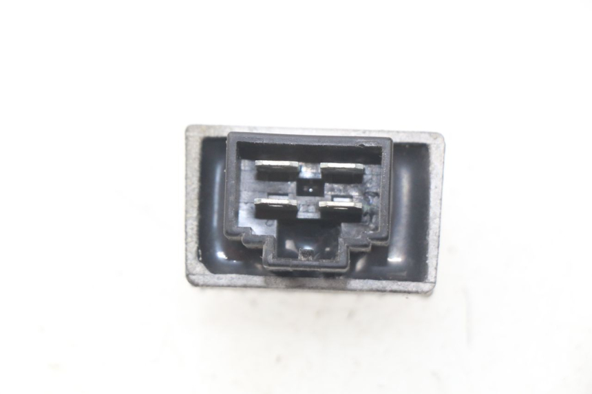 photo de REGULATOR ŁADOWANIA PEUGEOT VIVACITY 50 (2004 - 2009) - Zoom stanu zużycia