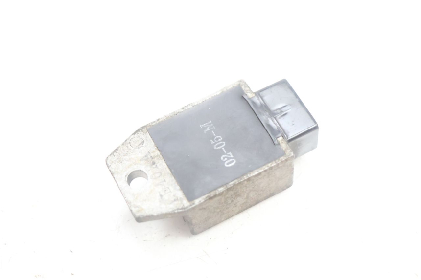 photo de REGULATOR ŁADOWANIA PEUGEOT VIVACITY 100 (1999 - 2008) - Inny kąt widzenia
