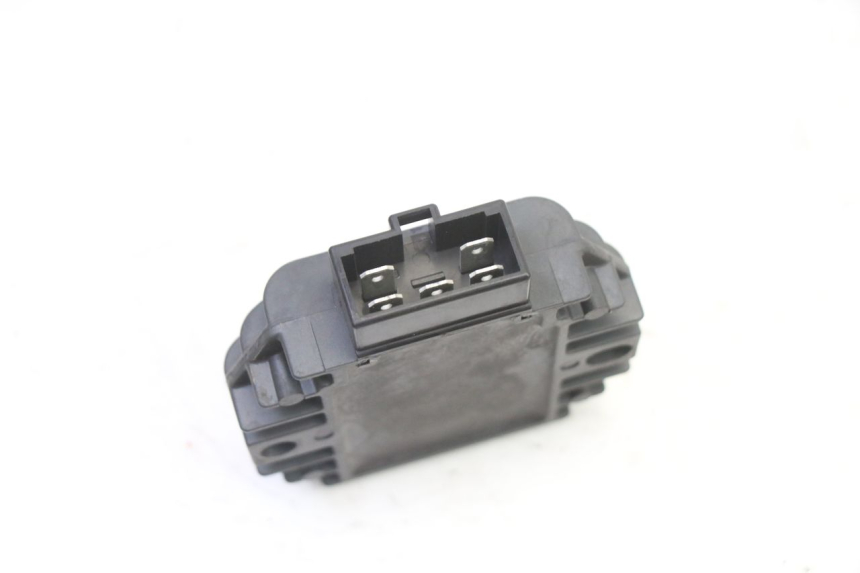 photo de REGULATOR ŁADOWANIA MBK WAAP 125 (2008 - 2013) - Inny kąt widzenia