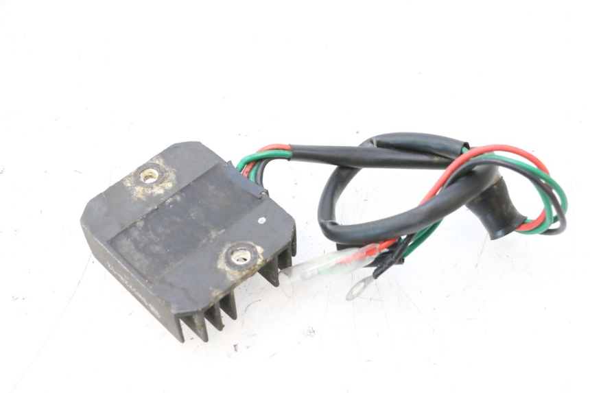 photo de REGULATOR ŁADOWANIA YAMAHA WAVE RUNNER GP R 1200 (2000 - 2003) - Szczegół części