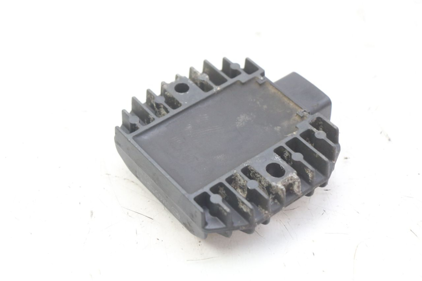 photo de REGULATOR ŁADOWANIA YAMAHA X-CITY XCITY 125 (2007 - 2013) - Zoom stanu zużycia