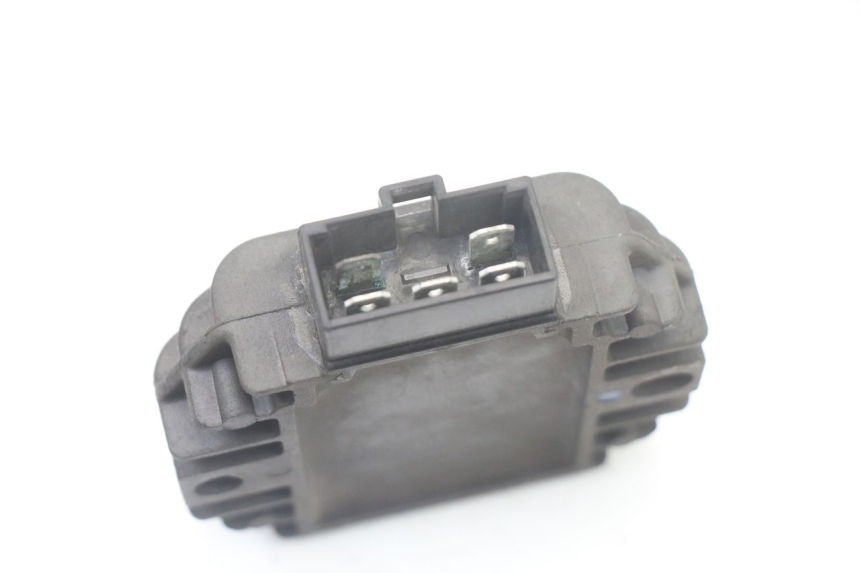 photo de REGULATOR ŁADOWANIA YAMAHA X-MAX XMAX ABS 250 (2010 - 2012) - Zoom stanu zużycia