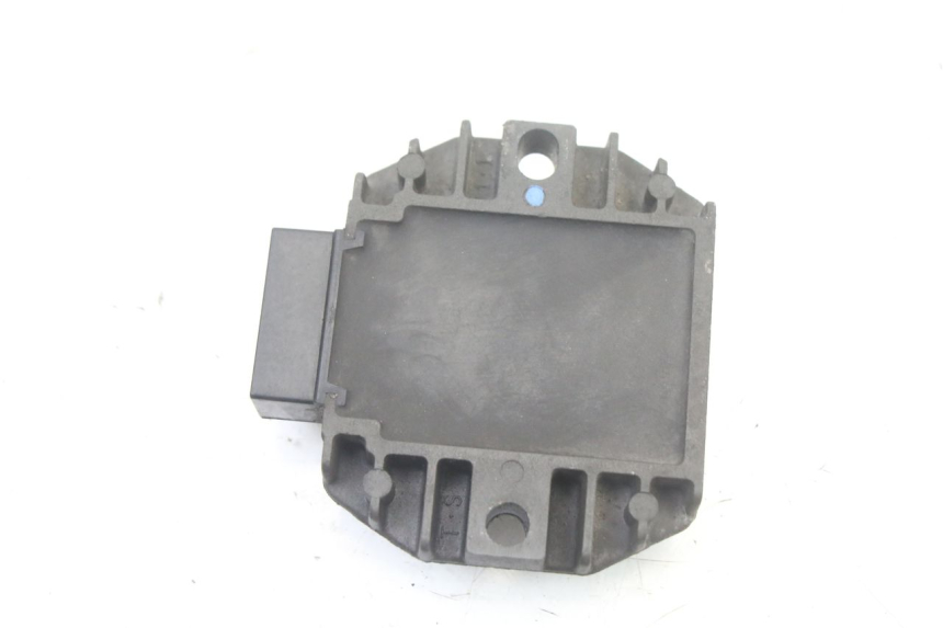 photo de REGULATOR ŁADOWANIA YAMAHA X-MAX XMAX ABS 250 (2010 - 2012) - Inny kąt widzenia