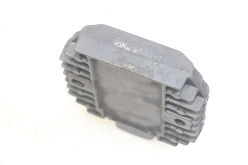 photo de REGULATOR ŁADOWANIA YAMAHA XMAX X-MAX 125 (2006 - 2009) - Zoom stanu zużycia