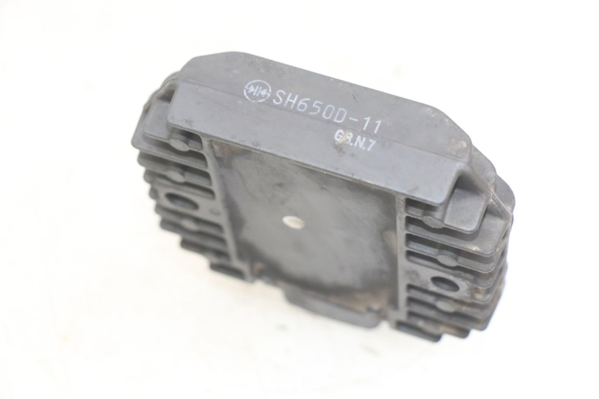 photo de REGULATOR ŁADOWANIA YAMAHA X-MAX XMAX 250 (2006 - 2009) - Zoom stanu zużycia