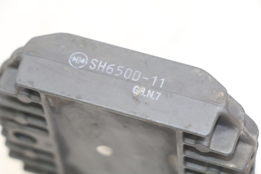 photo de REGULATOR ŁADOWANIA YAMAHA X-MAX XMAX 250 (2006 - 2009) - Inny kąt widzenia