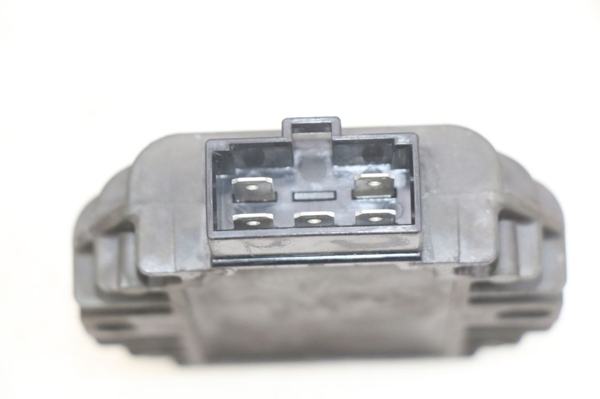 photo de REGULATOR ŁADOWANIA YAMAHA X-MAX XMAX 125 (2010 - 2013) - Szczegół części